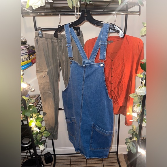 Cargo joggers, jumper blouse combo - Picture 2 of 6